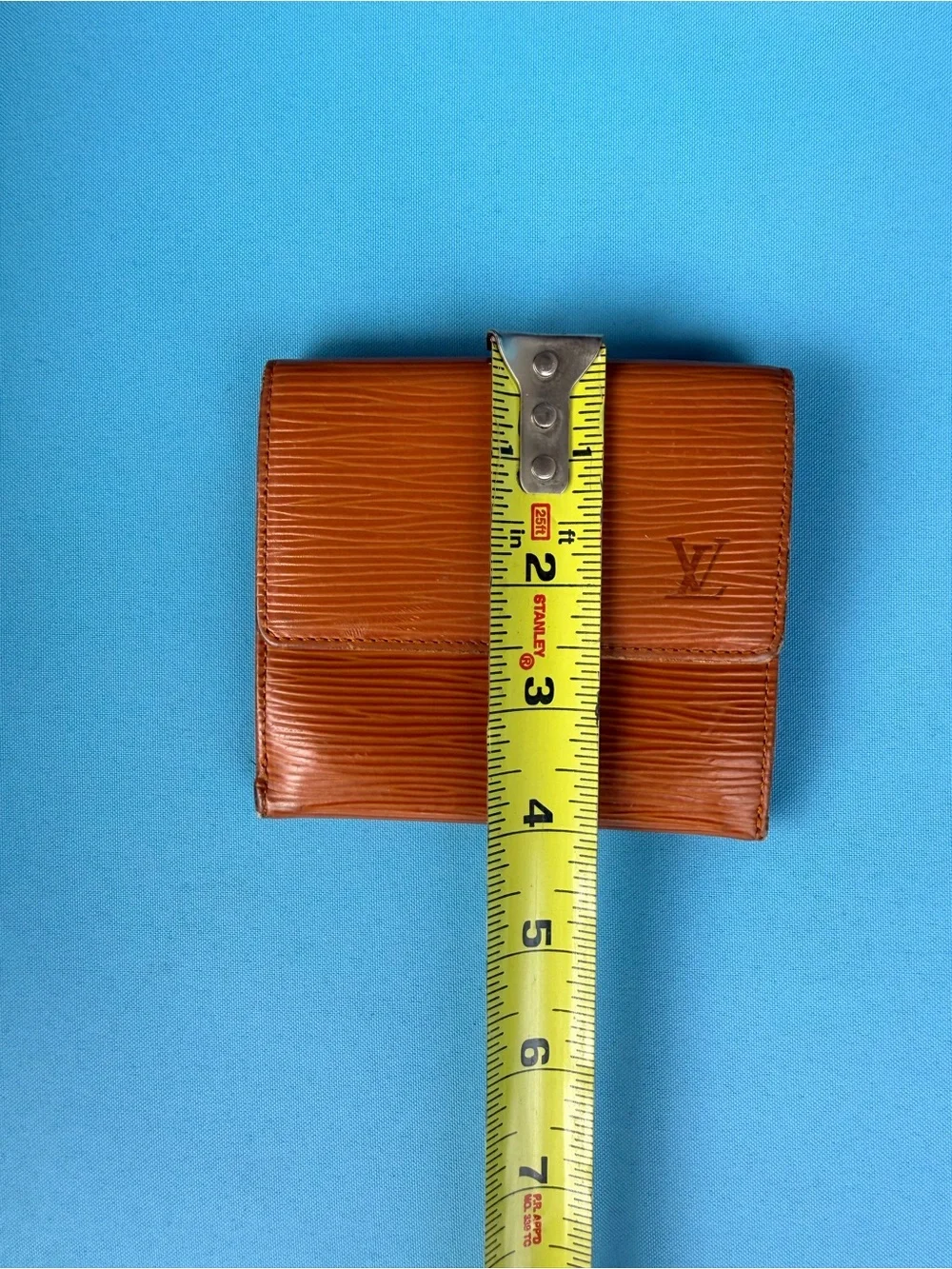 Louis Vuitton Epi wallet.  AUTHENTIC